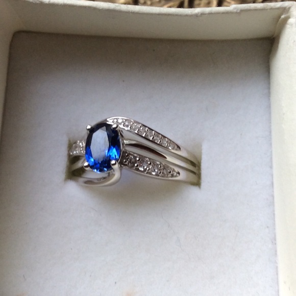 HOLD - Kay Jewelers Blue Sapphire Ring - Picture 8 of 8
